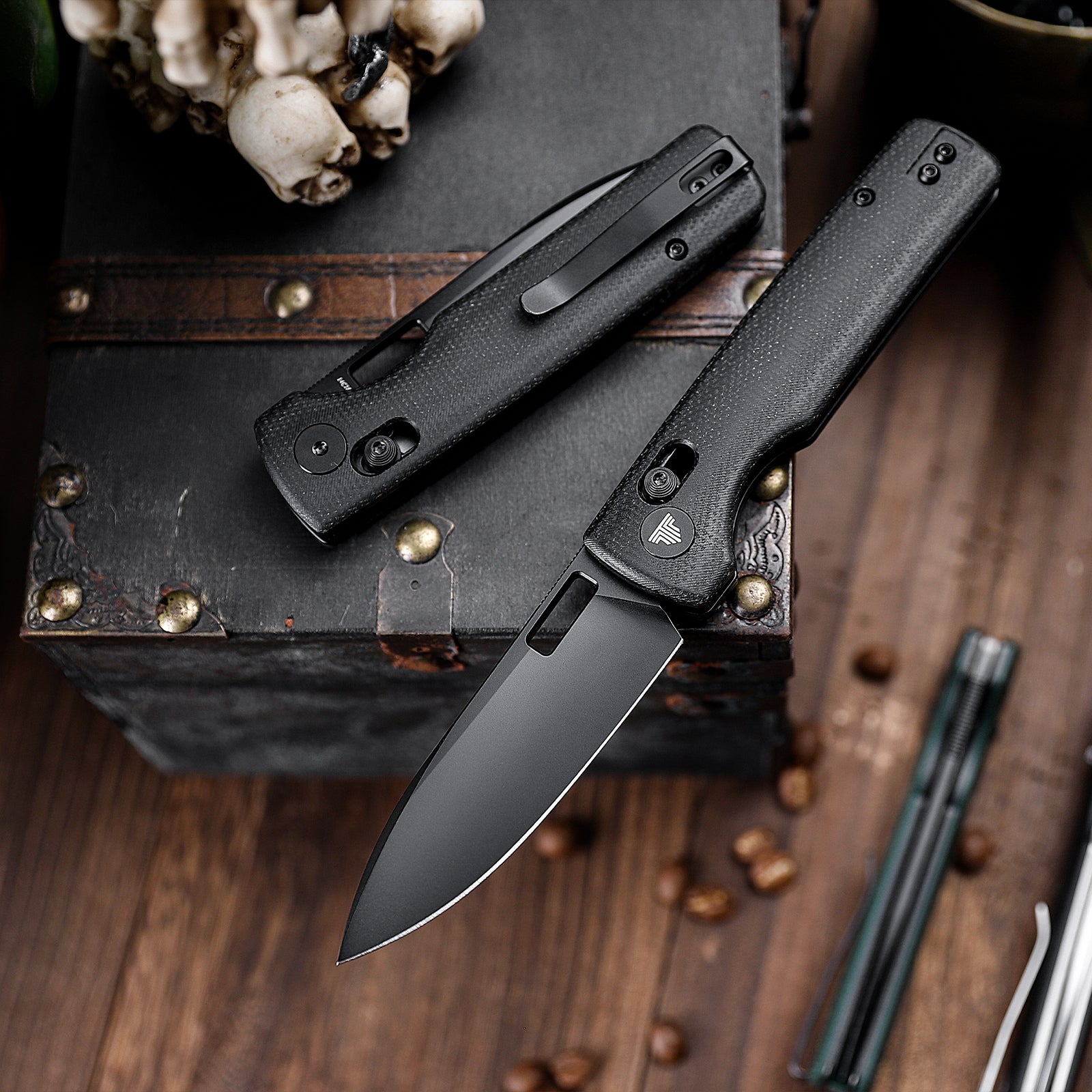 Sabretooth-BM Crossbar Lock Folding Pocket Knife,3.4'' 14C28N Steel Black Stonewashed Blade, Black Micarta Handle