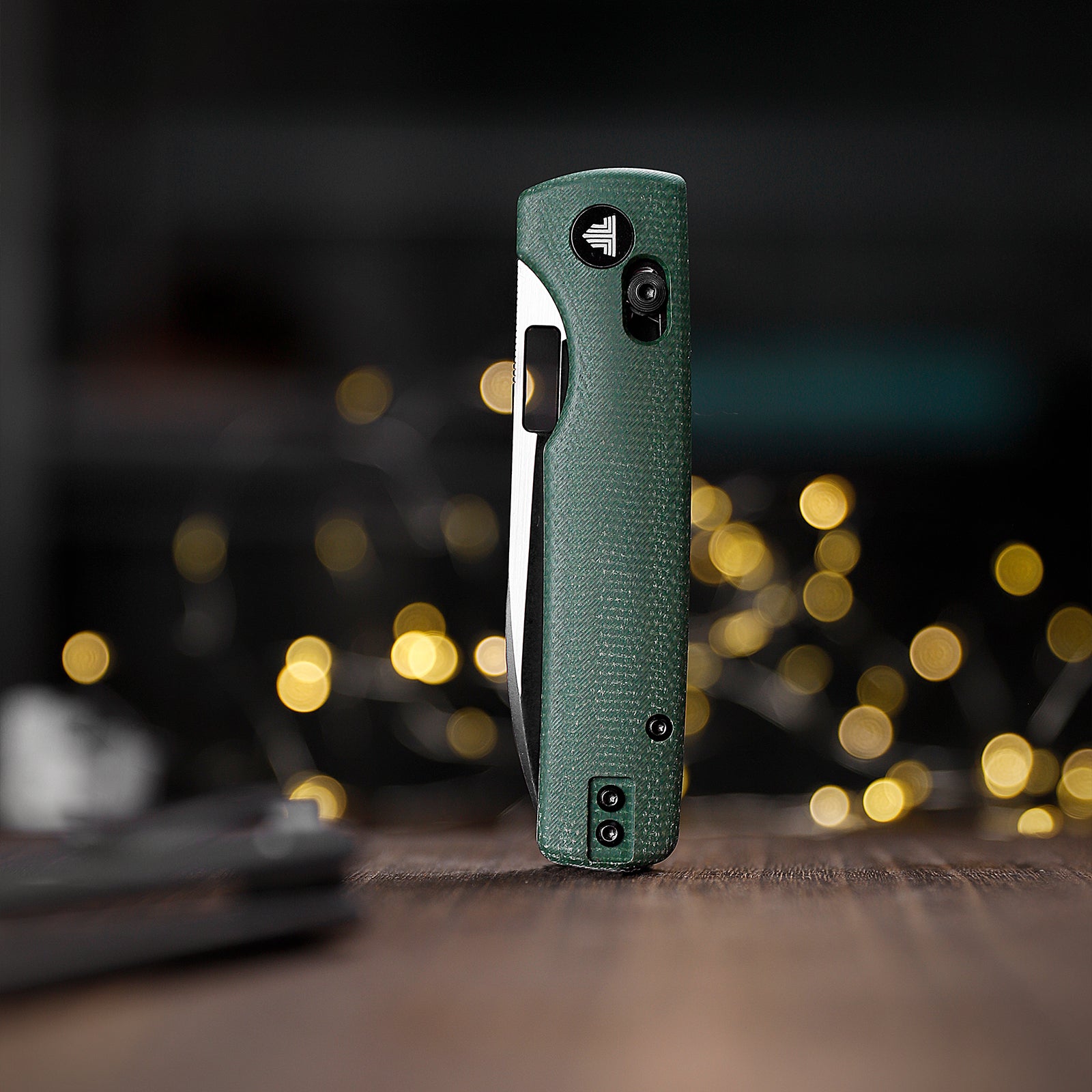 Sabretooth-GM Crossbar Lock Folding Pocket Knife,3.4'' 14C28N Steel Black Stonewashed Satin Blade, Green Micarta Handle